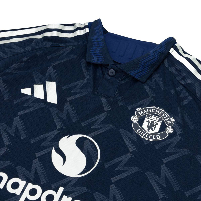 เสื้อกีฬา Manchester United ชุดเยือน 24/25 - ภาพขนาดเล็ก 2